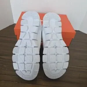 Nike Flex Show TR Sneakers  White/Platinum  Men’s Size 11 NIB Nike Flex Show TR Sneakers White/Platinum | Mercari main image 4